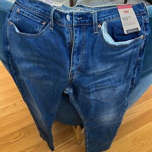 Brand new tags on Levi’s 512 slim taper jeans size: 34x34